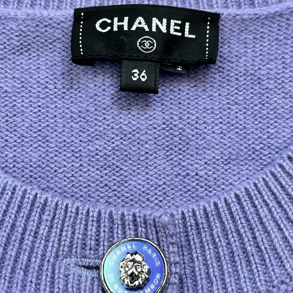 Chanel Cashmere Cardigan Short Sleeve Sweater Logo Lion Buttons Purple Size 36 - Picture 4 of 8